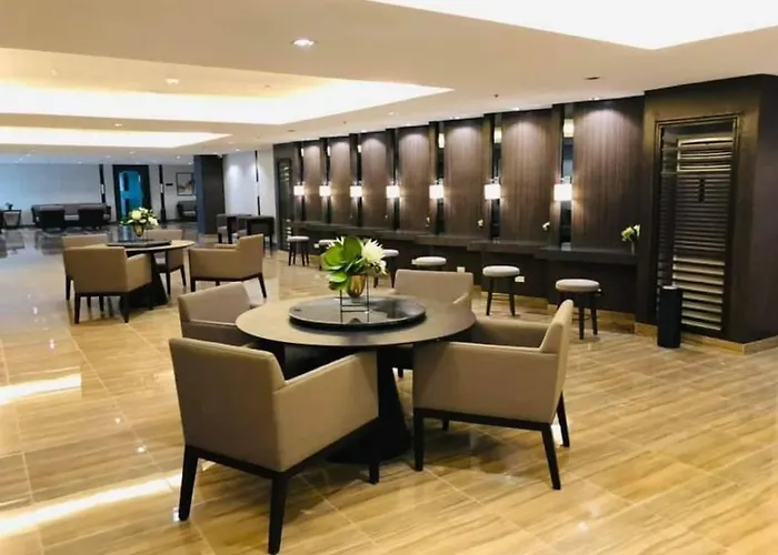 アパートホテル Elegant And Spacious In Air Residences Makati マニラ市